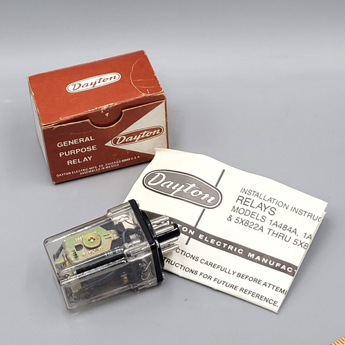 Dayton 5X827A Relay w Socket Original box