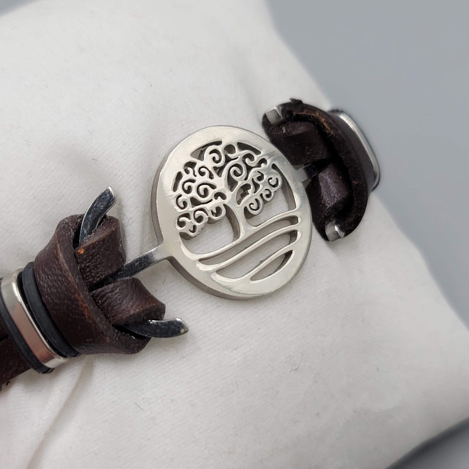 Tree Medallion Stainless Steel Bracelet Brown Leather Unisex 7"