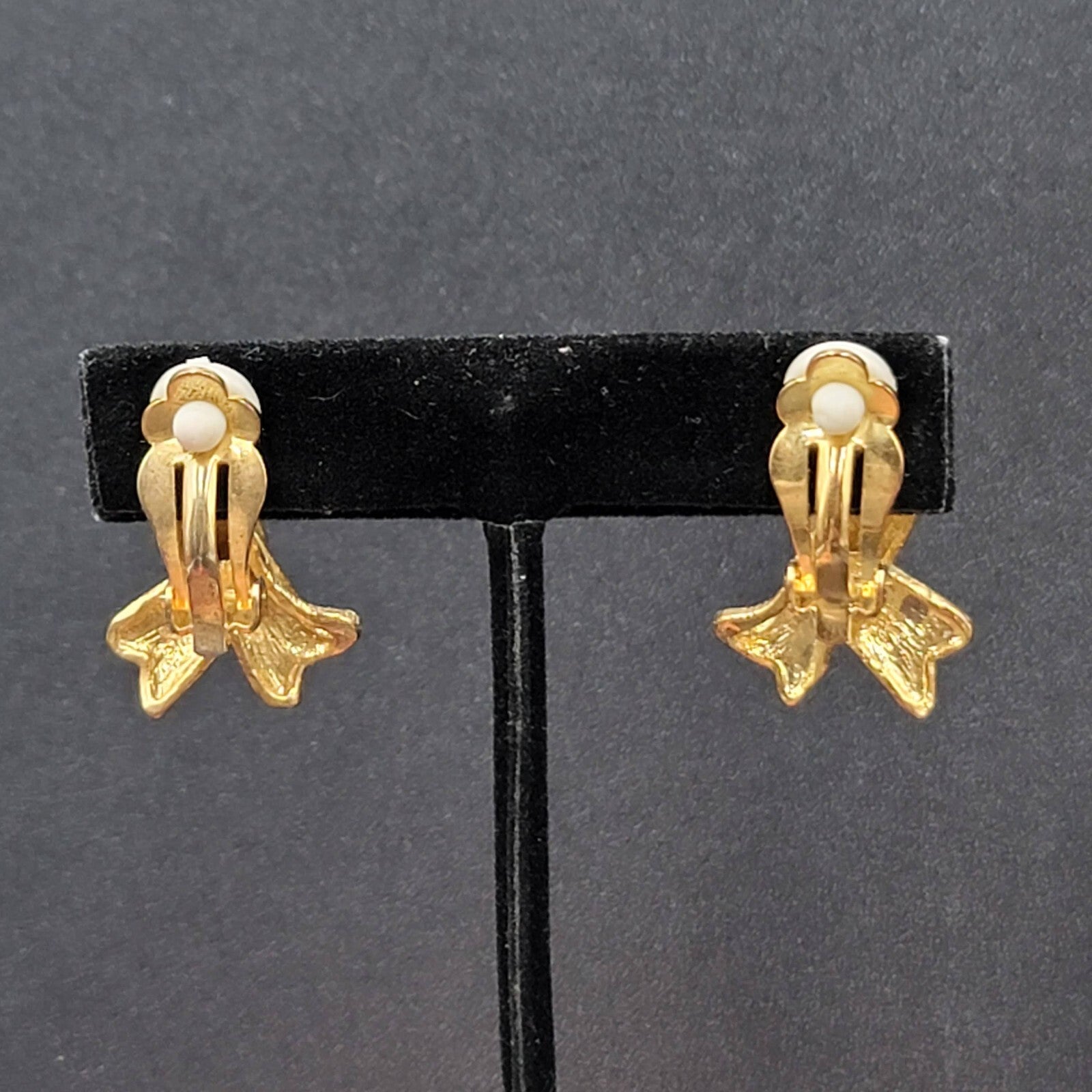 Vintage Clip on Earrings Gold Plated Textured Ribbon Style Drop 1.5"