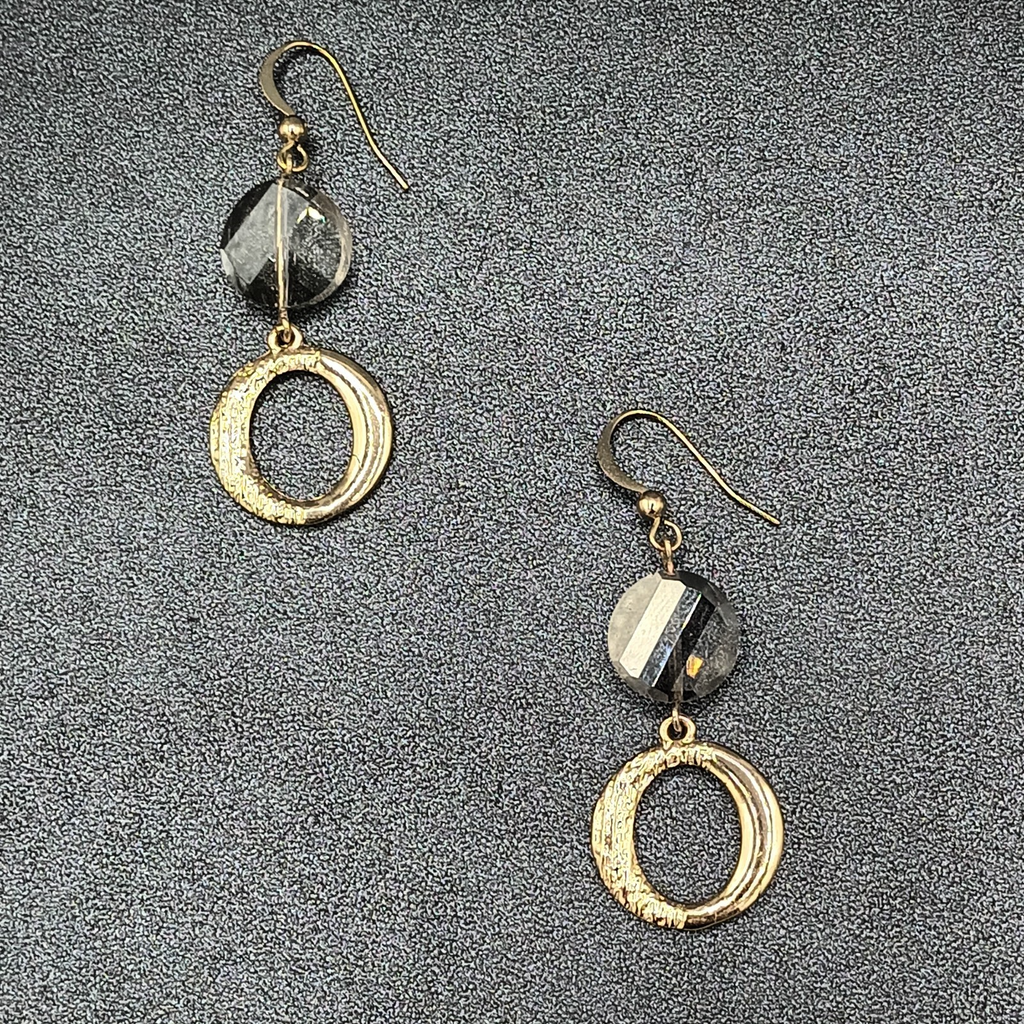 Pierced Earrings Gold tone Glass Bead Open Circle Dangle 1 5/8"