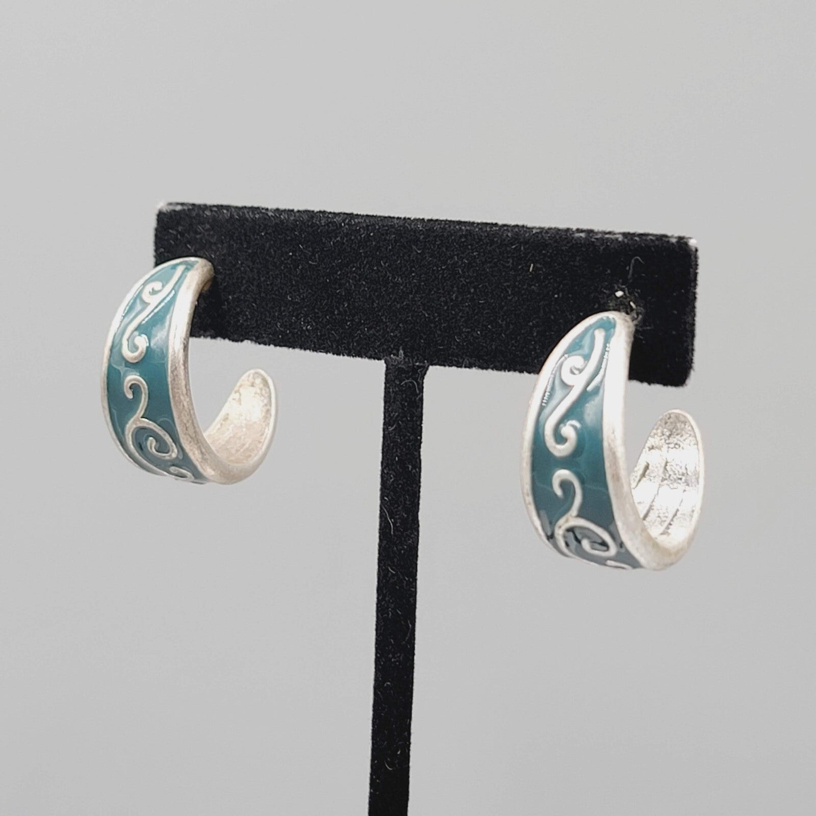 Vintage Silver tone Blue Enamel Hoops Pierced Earrings 7/8"