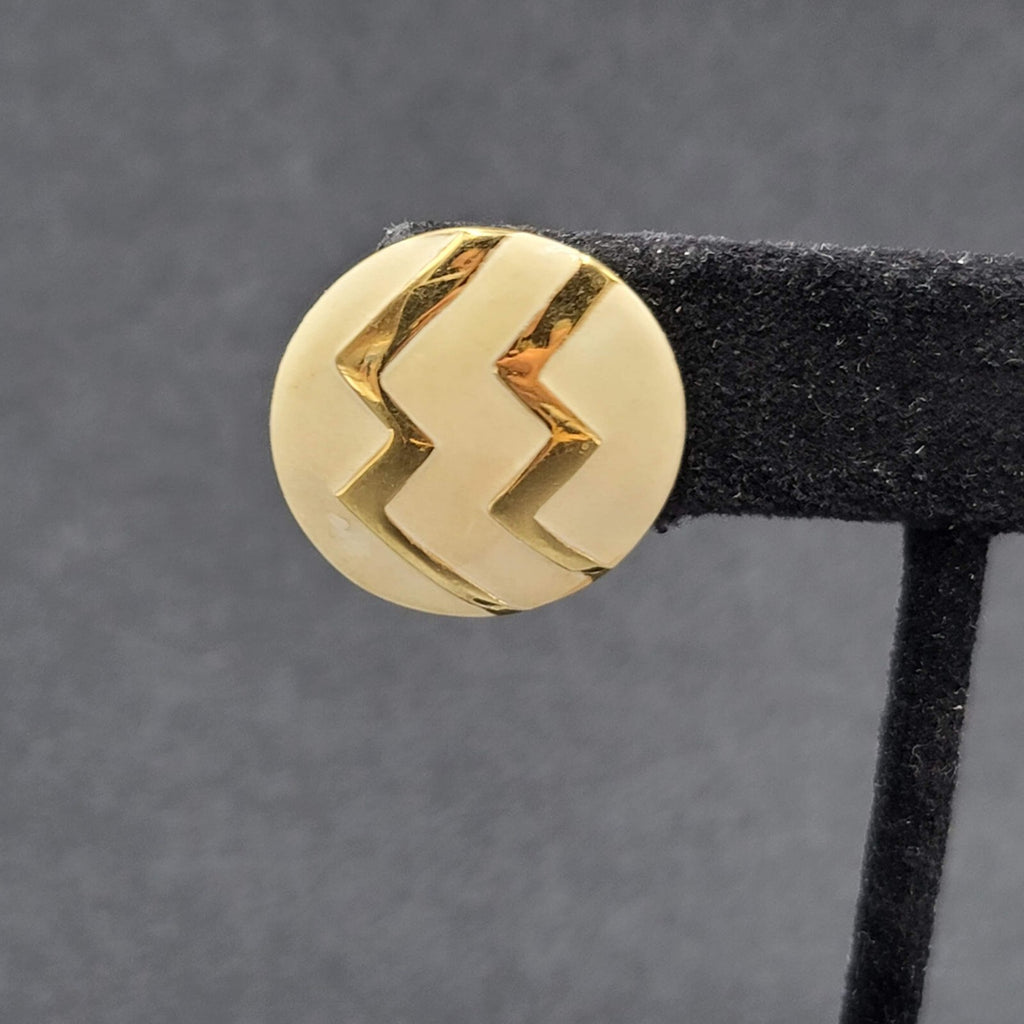Vintage MONET Pierced Earrings Gold Plated Cream White Enamel Round 7/8"