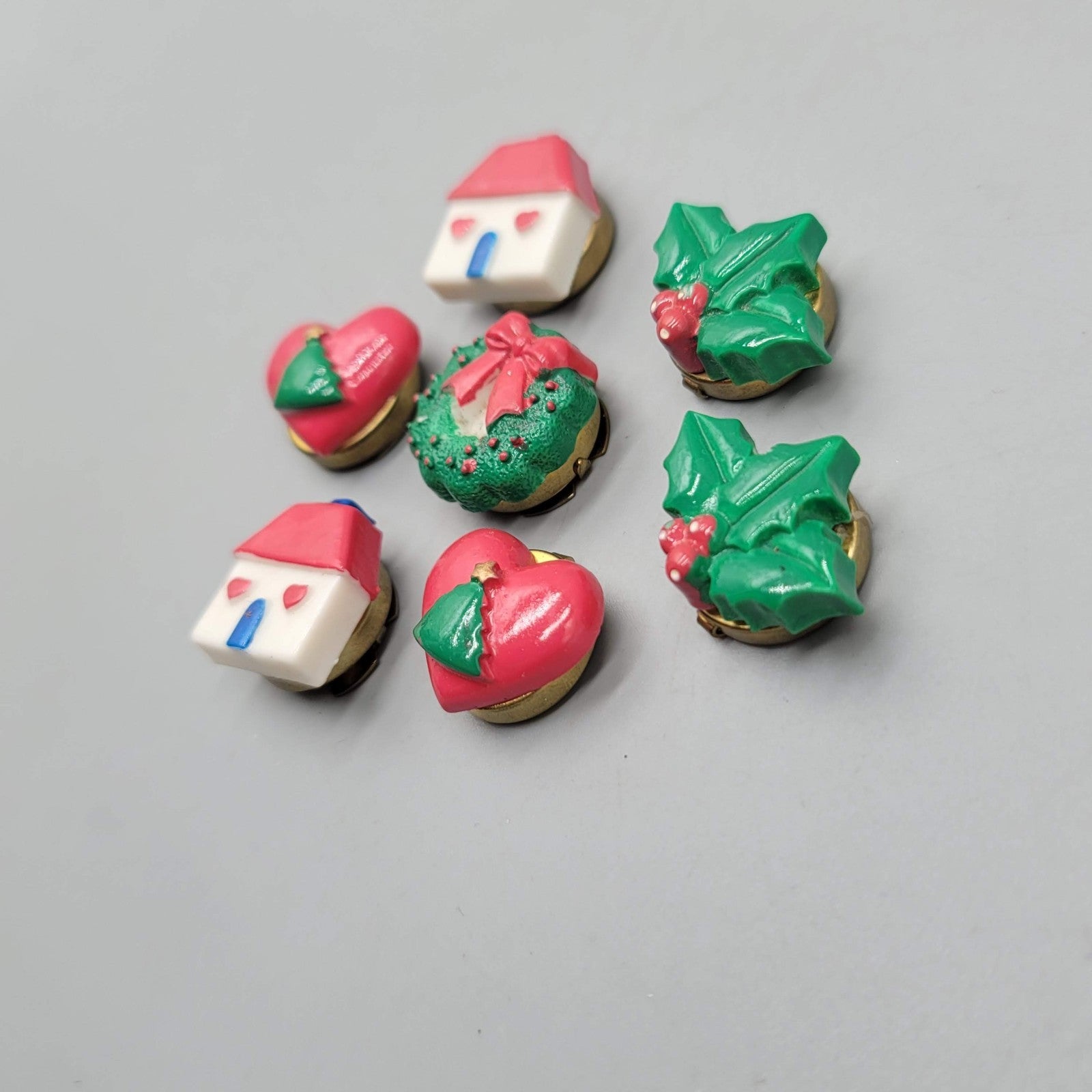 Vintage Christmas Button Covers  Set of 7 Ugly Sweater Heart Holly House Wreath