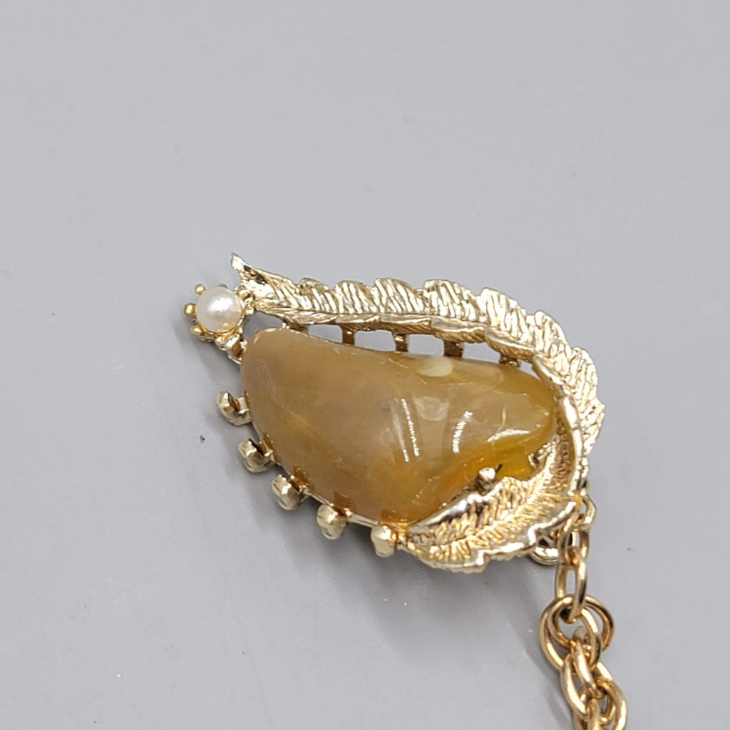 Vintage Gold Tone Sweater Clips Thermoset Ends Estate Jewery