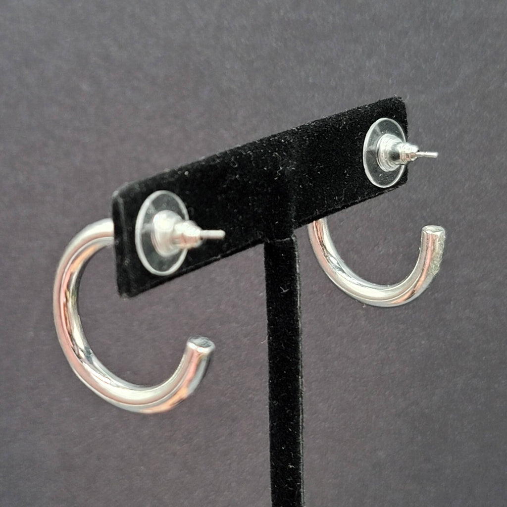 Pierced Earrings Silver tone Round Solid Hoops 1"