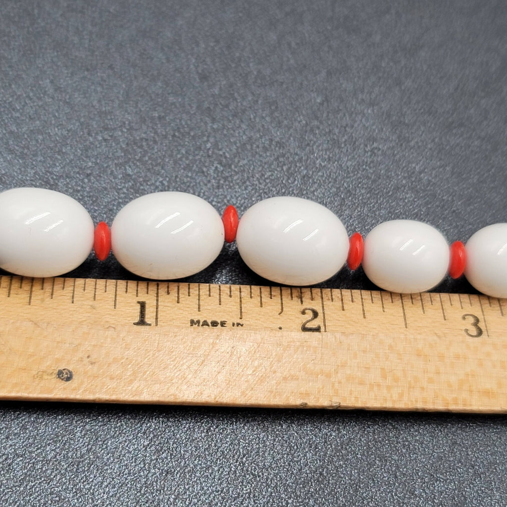 Vintage Necklace White and Red Graduated Bead Estate Costume Jewelry 24"