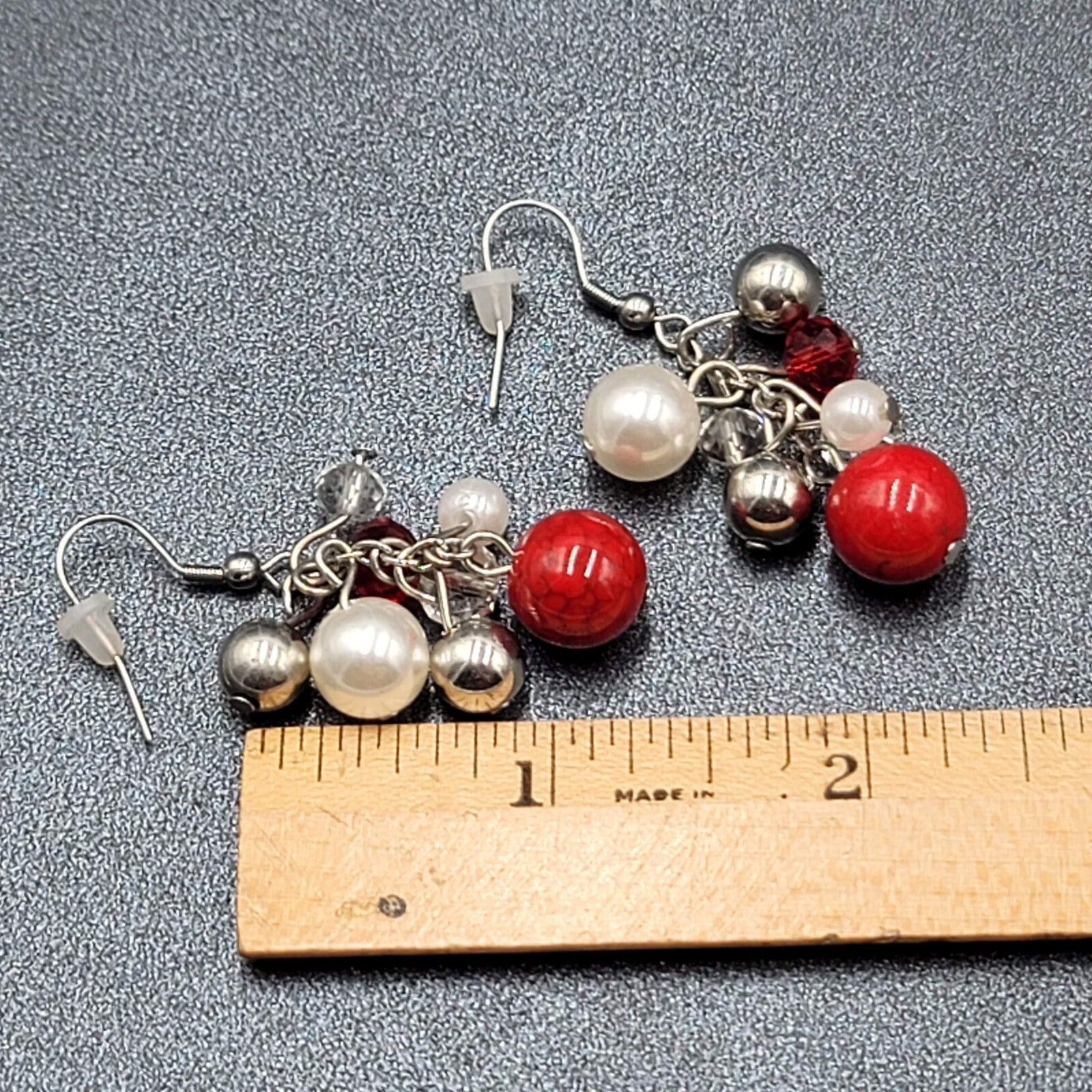 Pierced Earrings Silver tone Red White Cluster Bead Dangle 1.5"