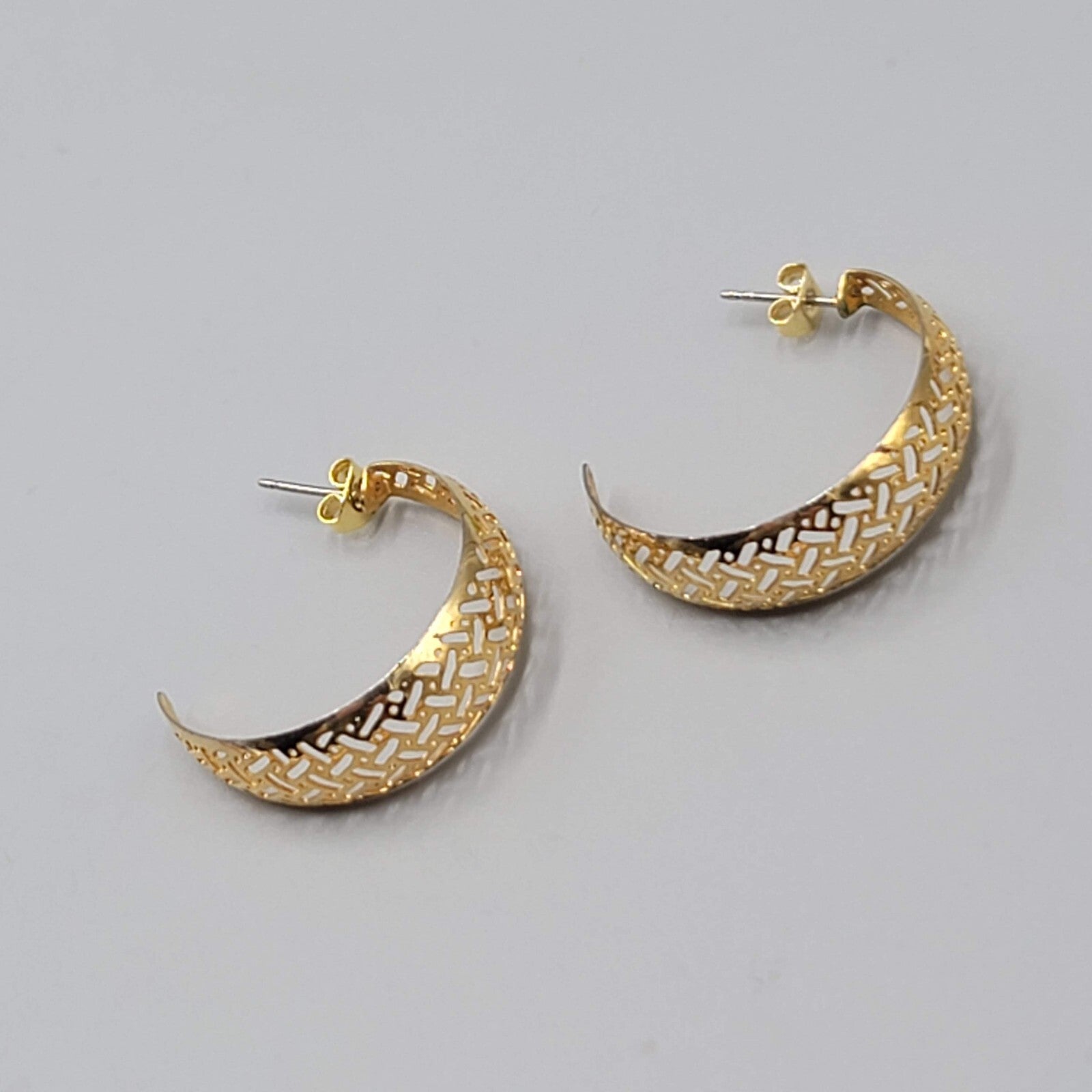 Filigree Hoops Pierced Earrings Gold Plated 1" Lightweight