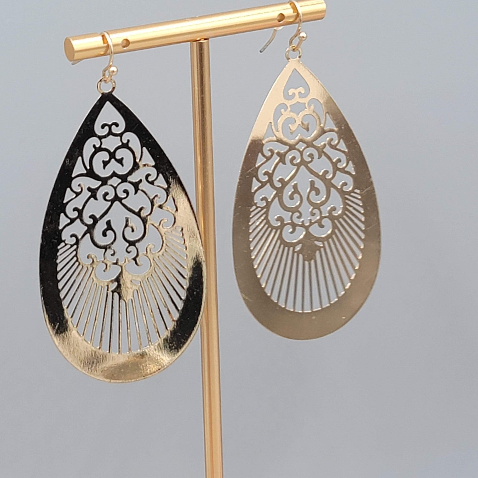 Large Gold tone Teardrop Pierced Earrings Open Work Dangle Thin 2.5"