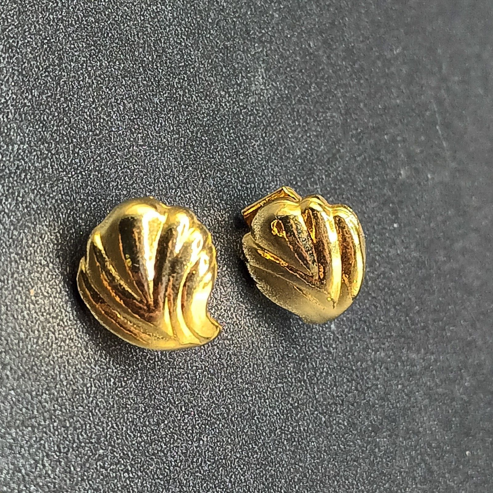 Vintage Clip on Earrings Gold tone Sell Studs 5/8"