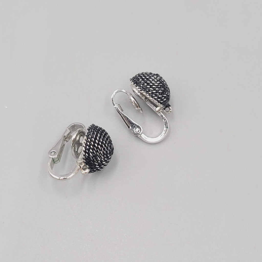 Vintage Trifari Black Stud Clip on Earrings Silver tone 1/2"