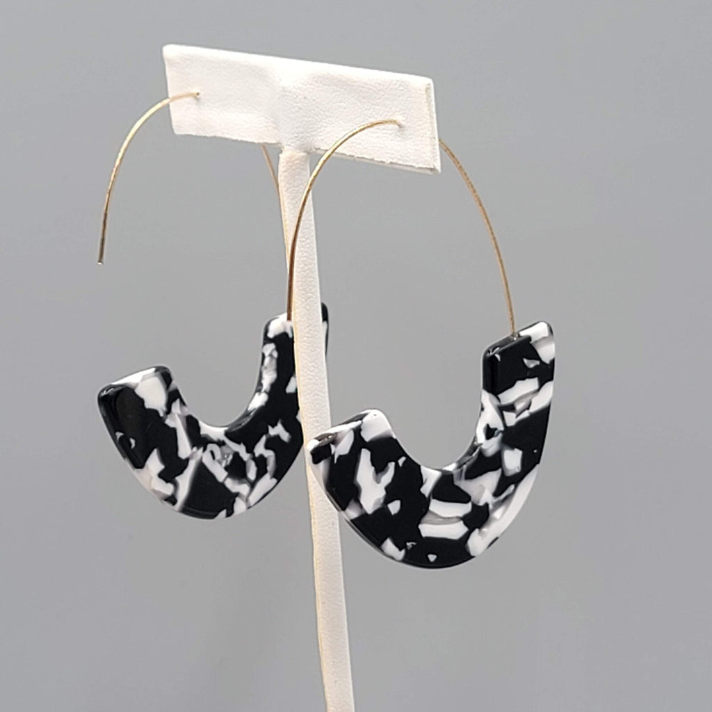 Pierced Earrings Black White Acrylic Large Statement Hoops Gold tone 2.75"