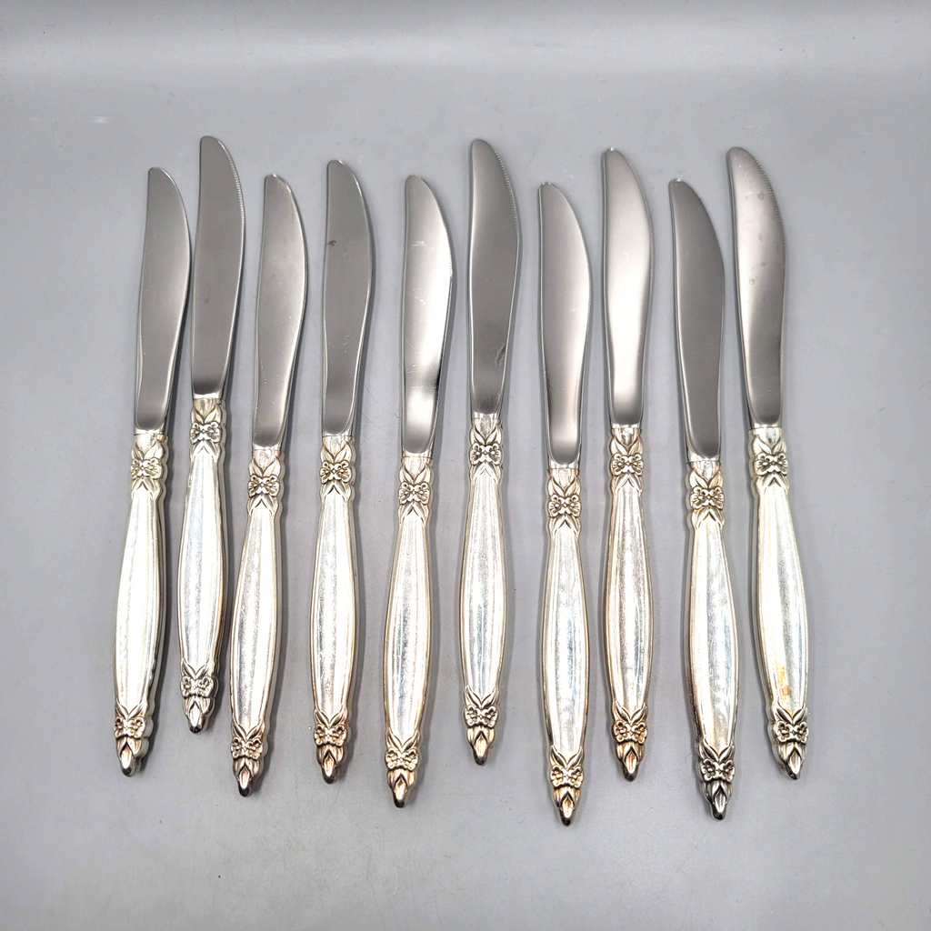 1847 Rogers Bros International Silver Plate Garland Lot of 10 Dinner Knives