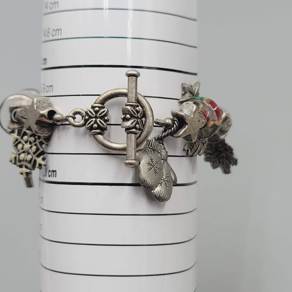 Christmas Charm Bracelet Gray Metal Toggle Closure Red Green Glass Beads 6.5"
