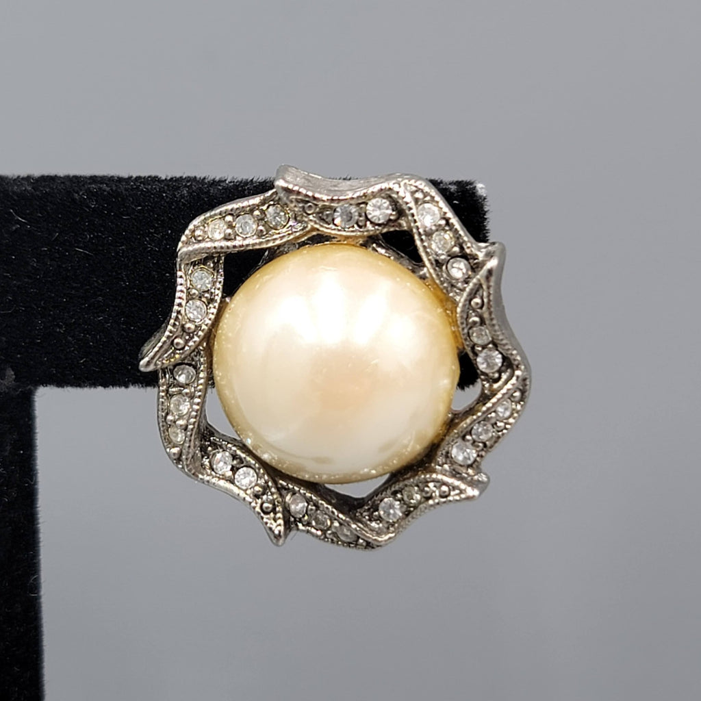 Vintage Pearlescent Cabochon Clip on Earrings Rhinestone Wreath Silver tone 1 in