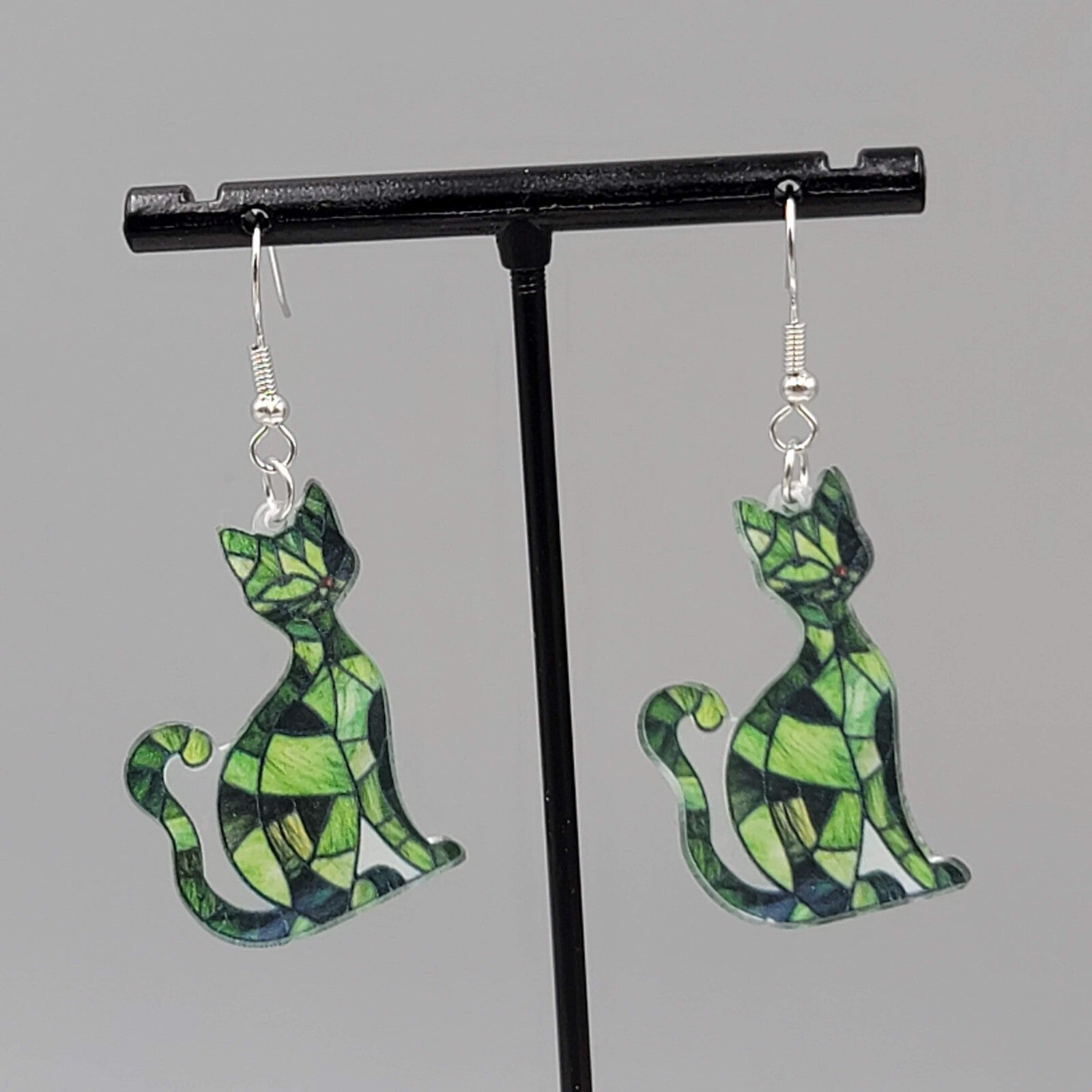 Green Kitty Cat Pierced Earrings Acrylic Mosaic Pattern Dangle 1.5"