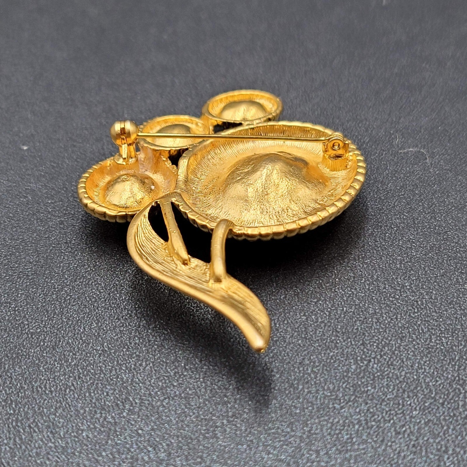 Vintage Brooch Matte Gold Plated Faux Pearl Flower 2.75"