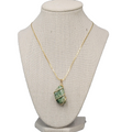 Vintage Polished Green Stone Pendant Necklace Gold tone Cobra Chain 18"