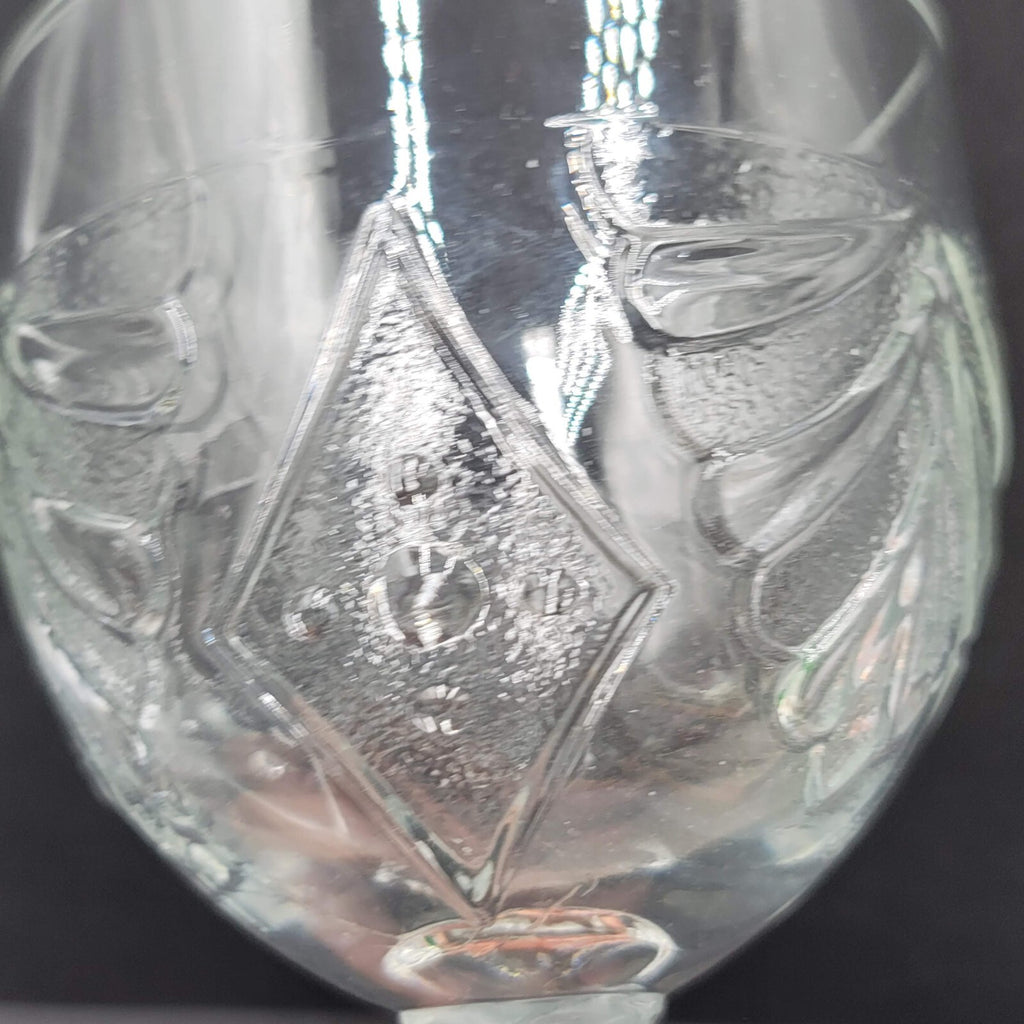 Martha Stewart Everyday McKee Repro Shell Diamond Pattern Glass Goblet 6 3/8"