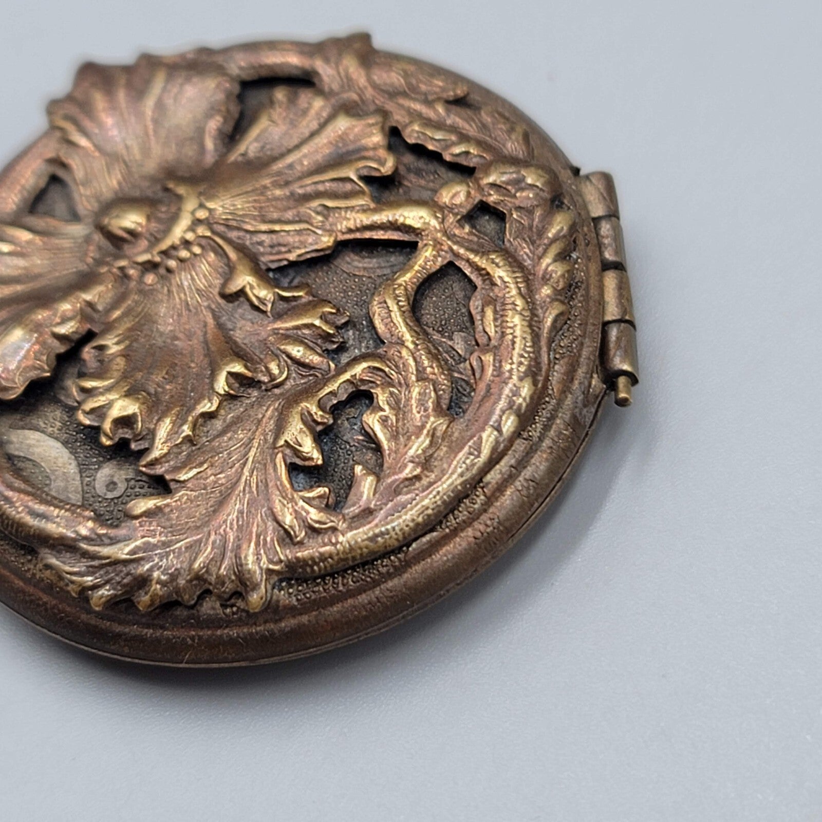 Antique Engraved Flower Double Photo Locket Pendant Bronze tone 1 5/8"