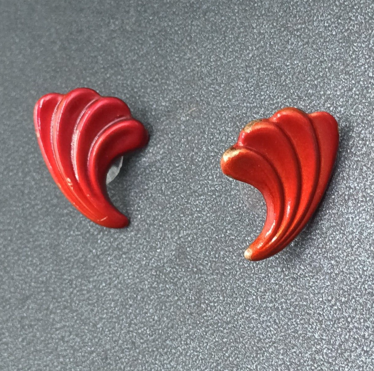 Vintage Pierced Earrings Red Enamel Textured Small Drop 3/4"