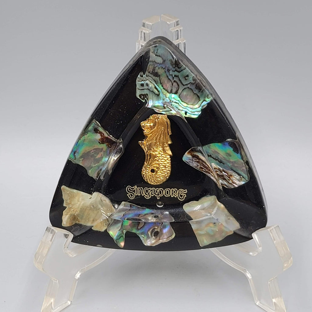 Singapore Merlion Abalone Shell Inlay Triangular Black Resin Ashtray Souvenir