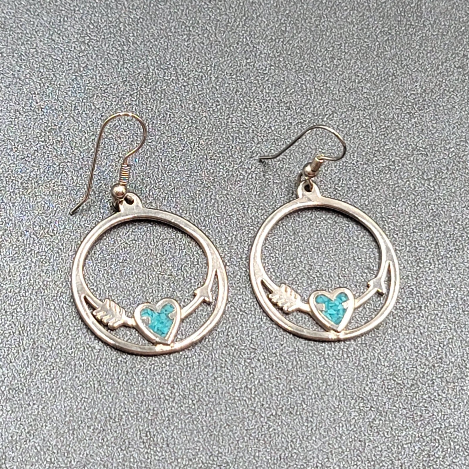 Vtg Pierced Earrings Silver tone Southwest Crushed Turquoise Heart Arrow 1.25"