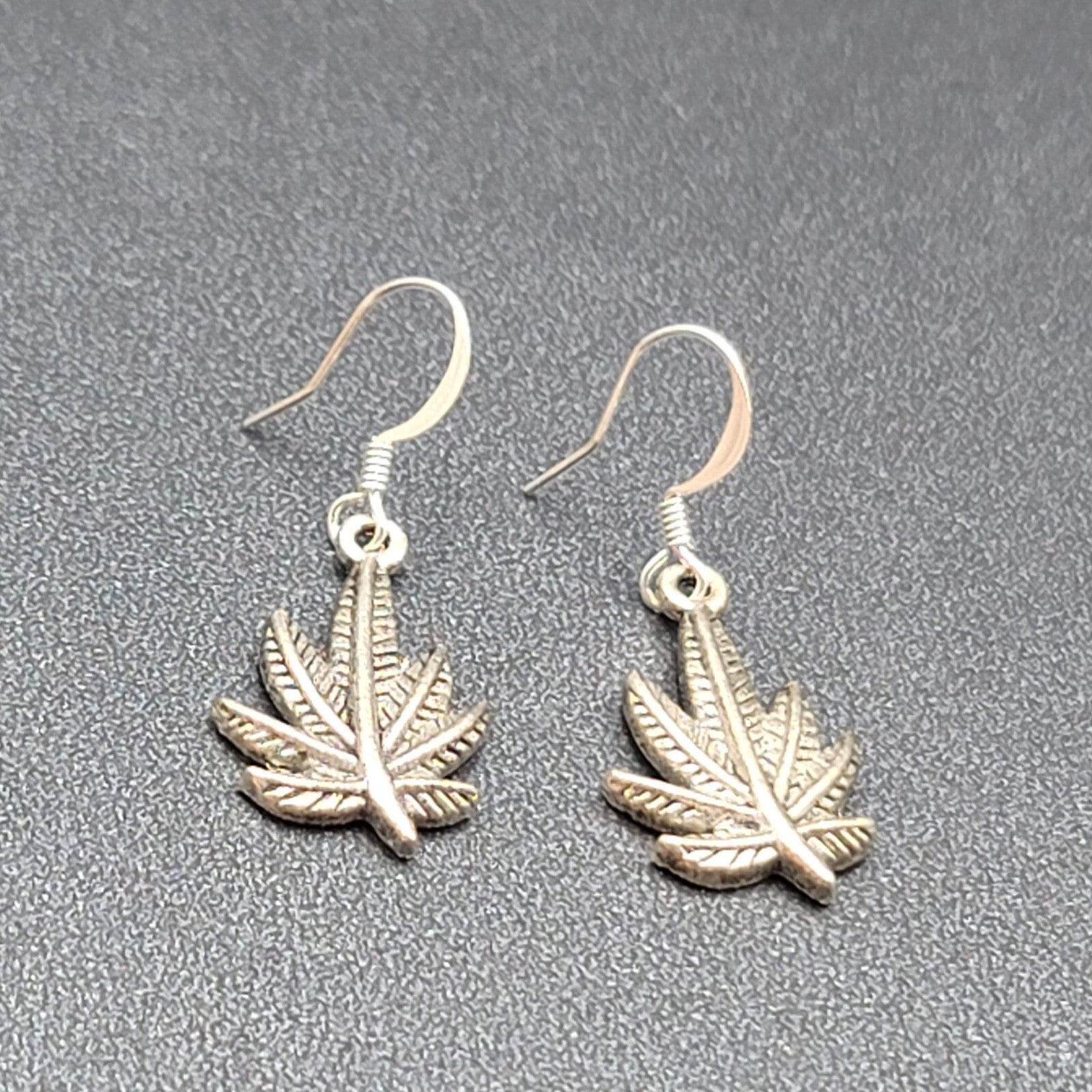 Pierced Earrings Silver tone Marijuana Pot Leaf Dangle 7/8"