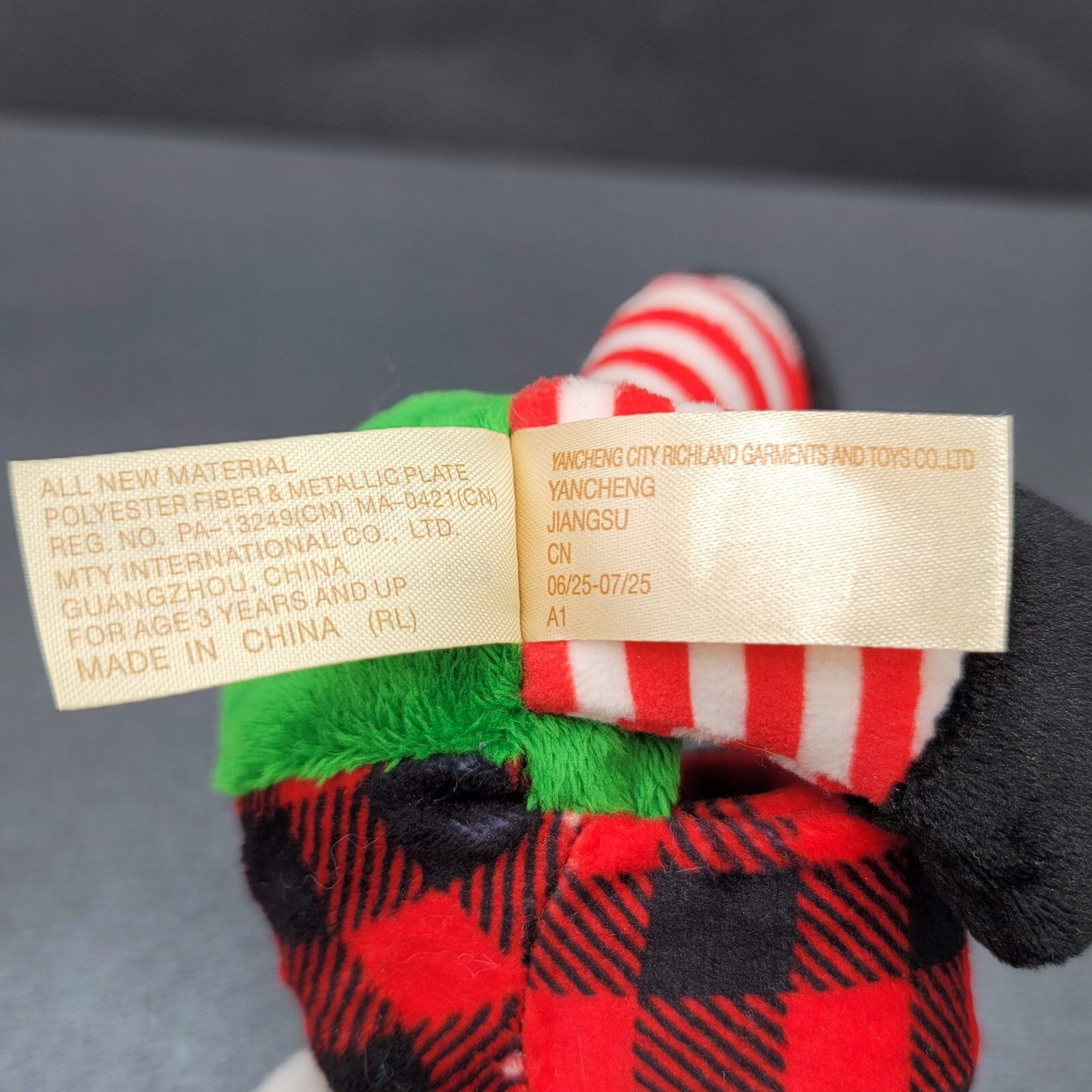 Dan Dee Collectors Choice Santa Plush With Hugging Arms 6"