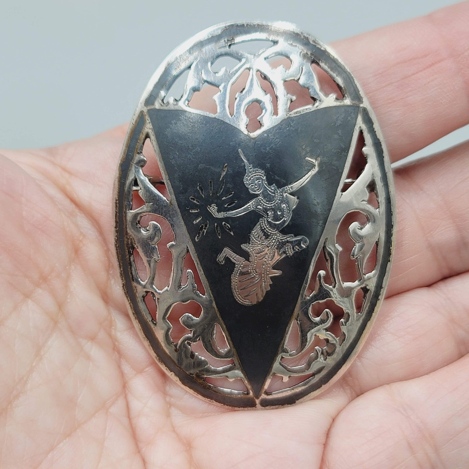 Vintage Siam Sterling Silver Nielloware Brooch Oval 2 1/4" x 1 5/8"