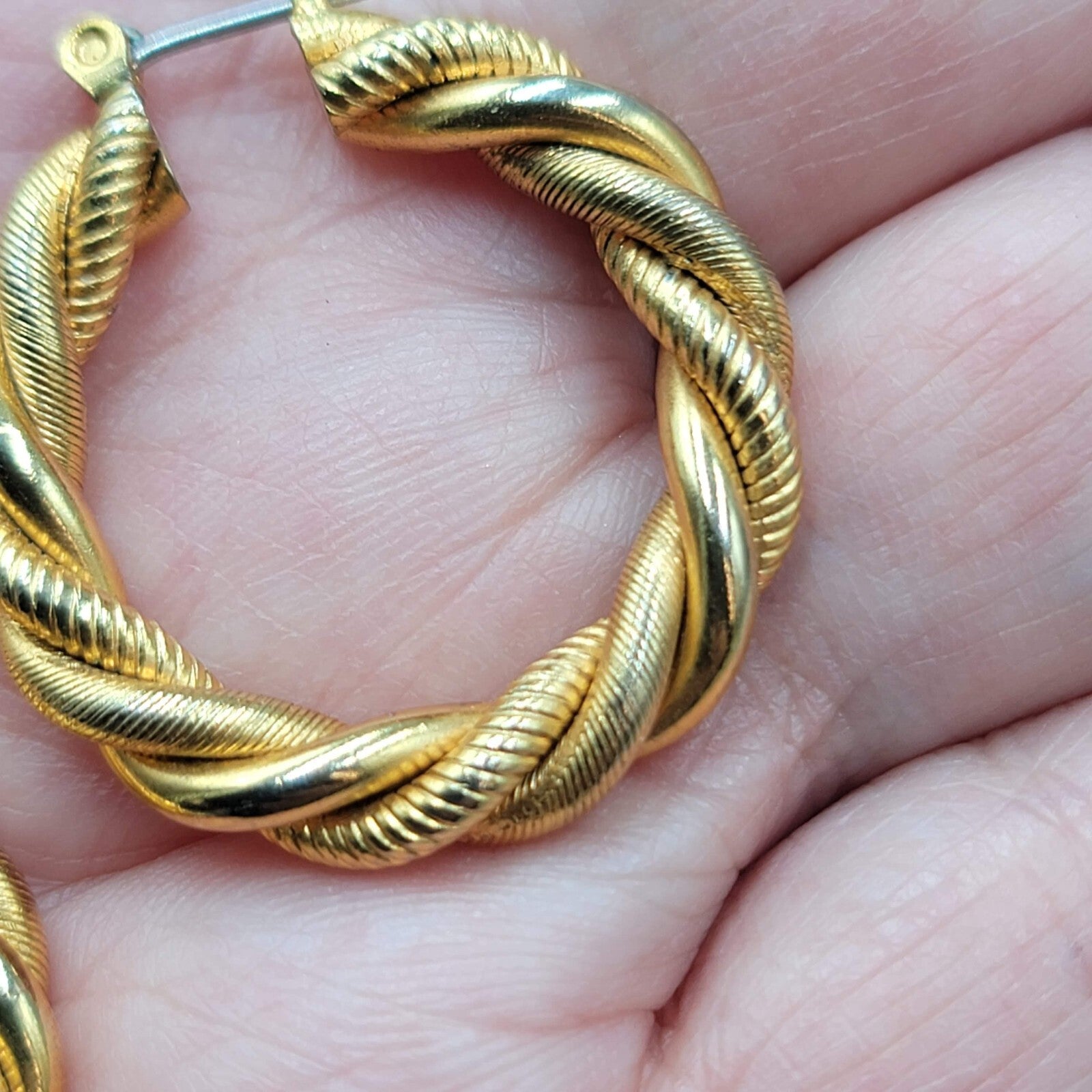 Vintage Pierced Earrings 1 1/8"