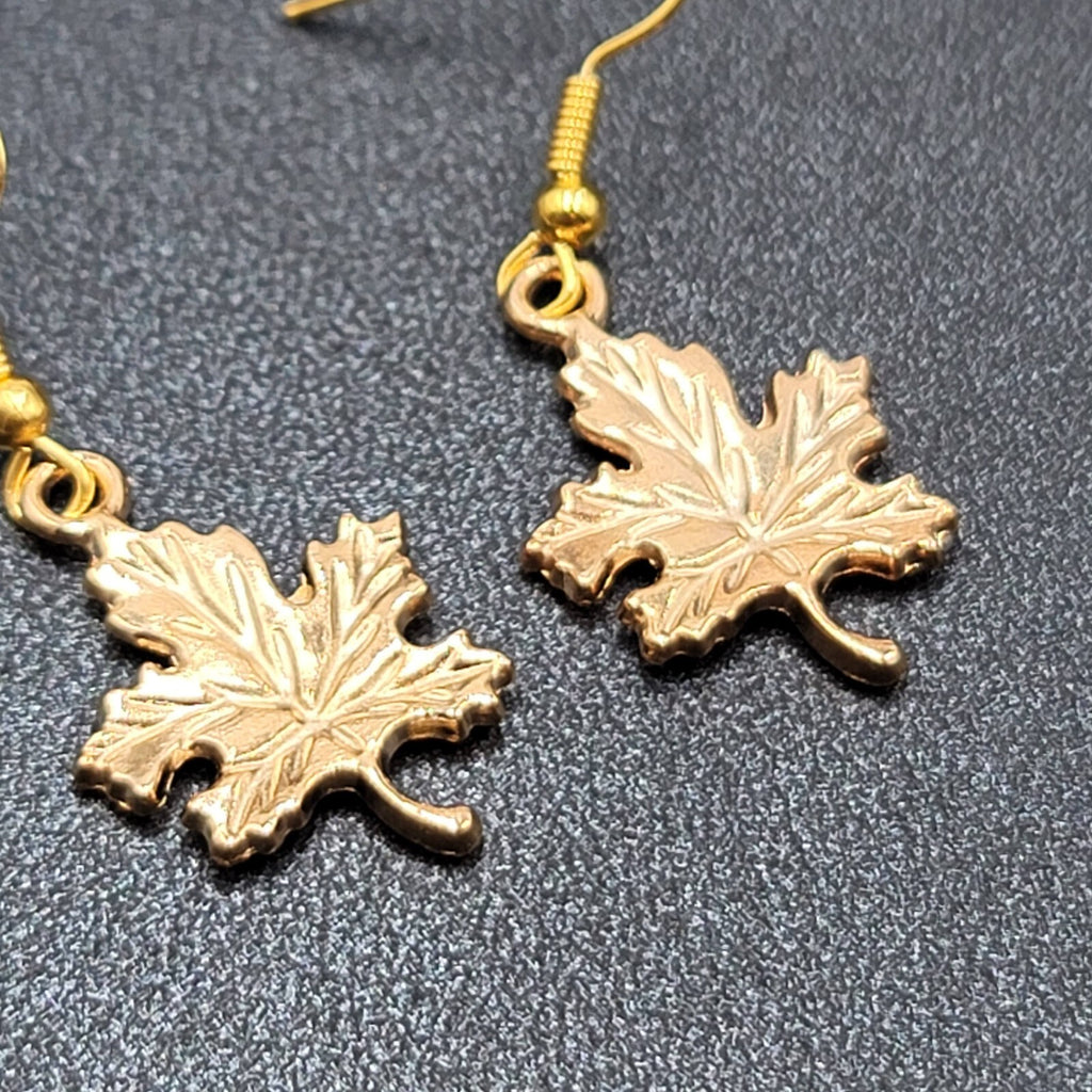 Leaf Pierced Earrings Gold tone Dangle 7/8"