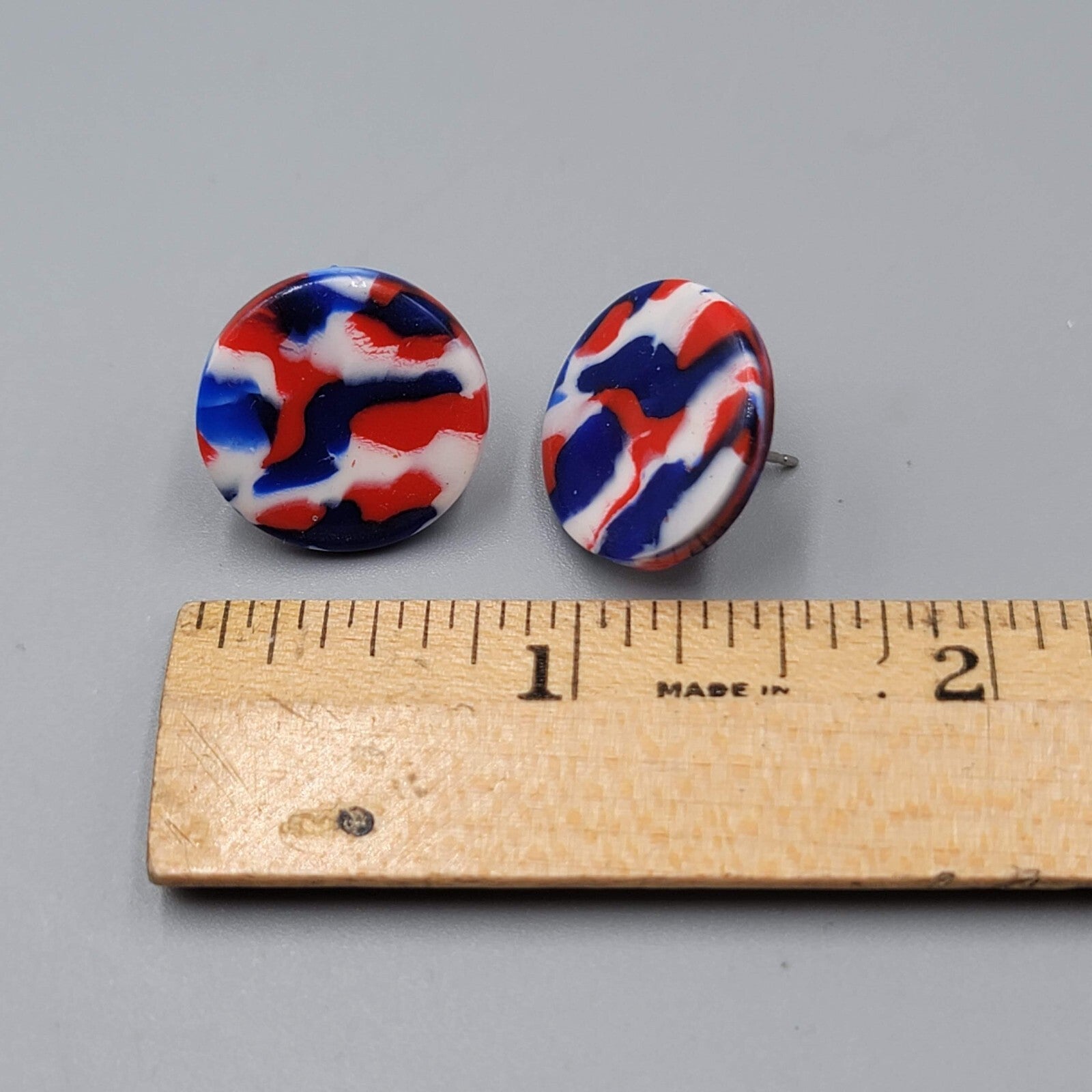 Vintage Pierced Earrings Red White Blue Confetti Round 5/8"