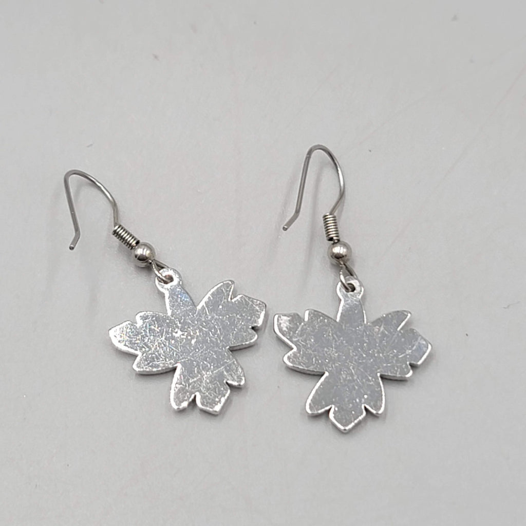 Christmas Flower Pierced Earrings Silver tone Dangle Poinsettia 3/4"