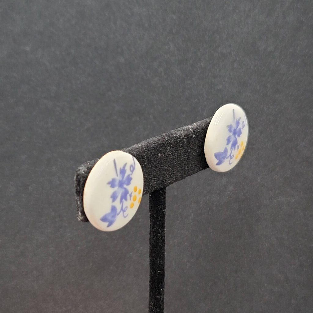 Vintage Pierced Earrings Ceramic White Hand Painted Purple Yellow Grapes 3/4"