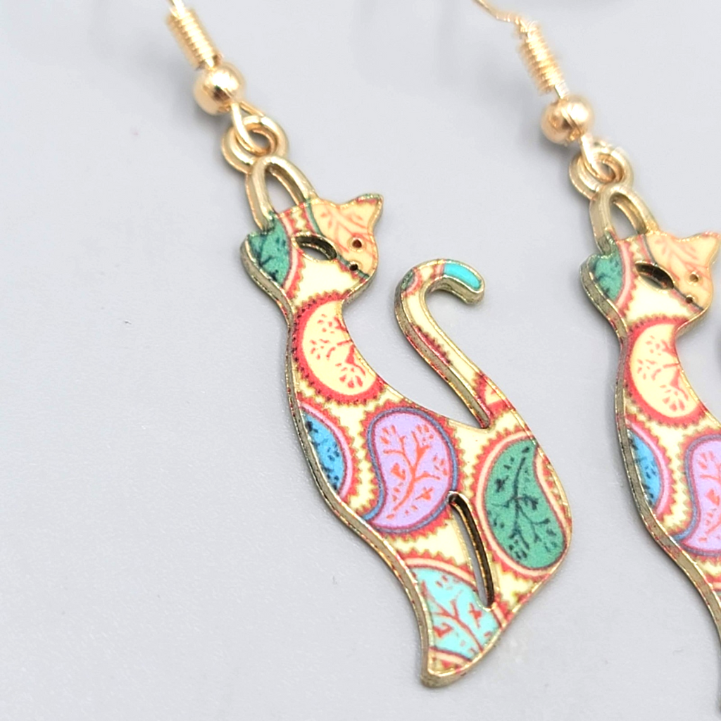 Kitty Cat Paisley Print Pierced Earrings Gold tone Dangle 1 3/8"