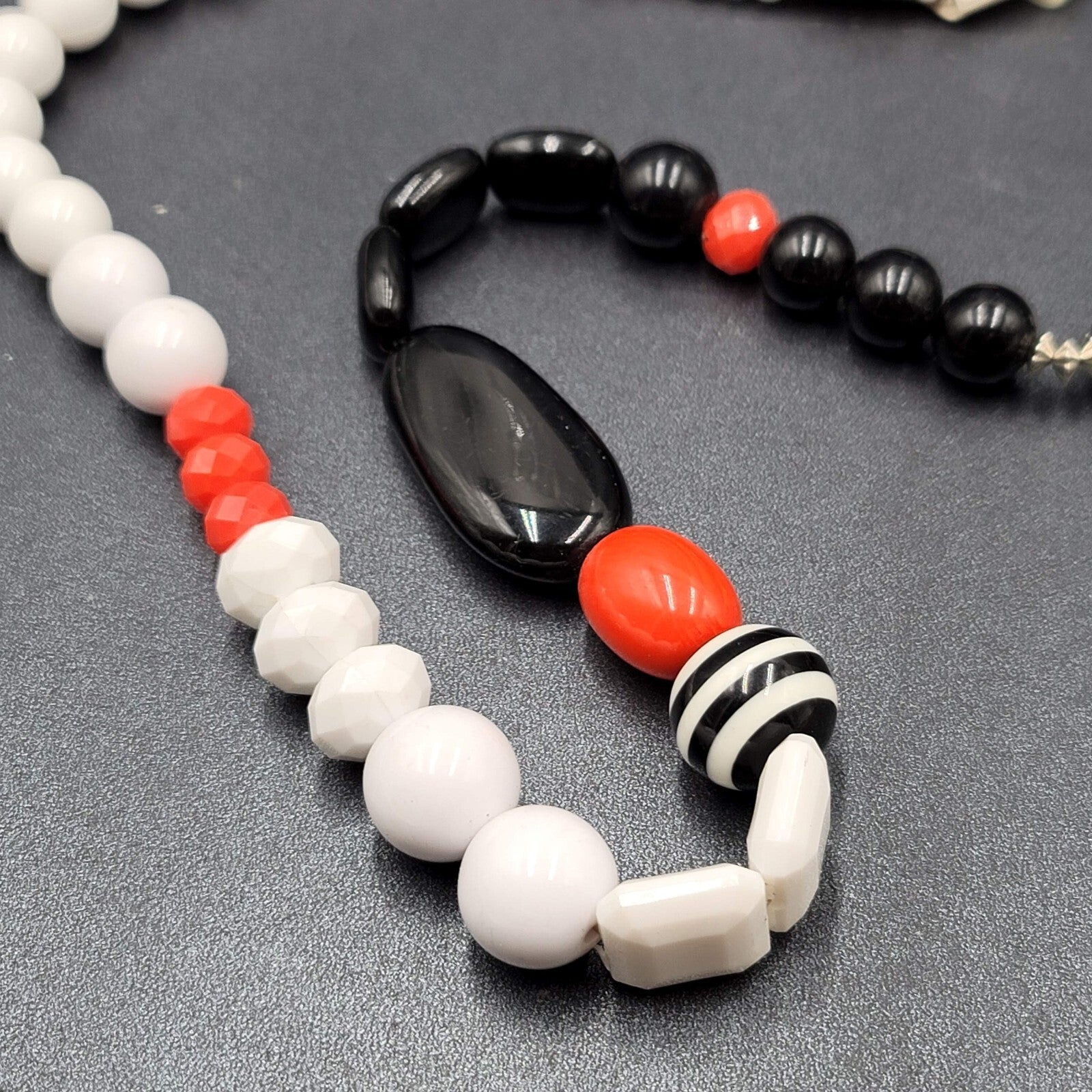 Kim Rogers Acrylic Beaded Necklace Red White Black Long 32" NEW