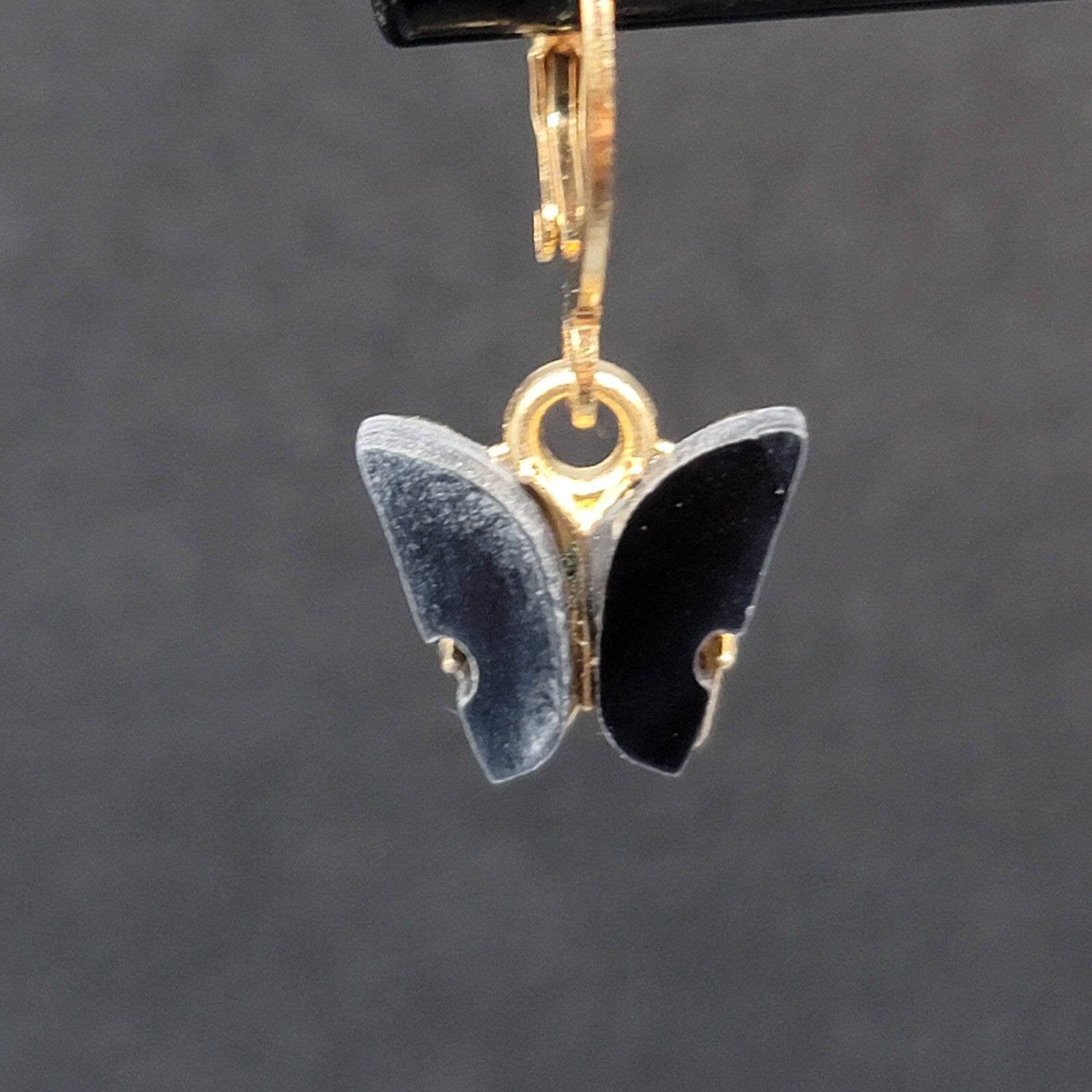 New Pierced Earrings Gold tone Gray Resin Butterfly Dangle Huggie Hoops 1/2"