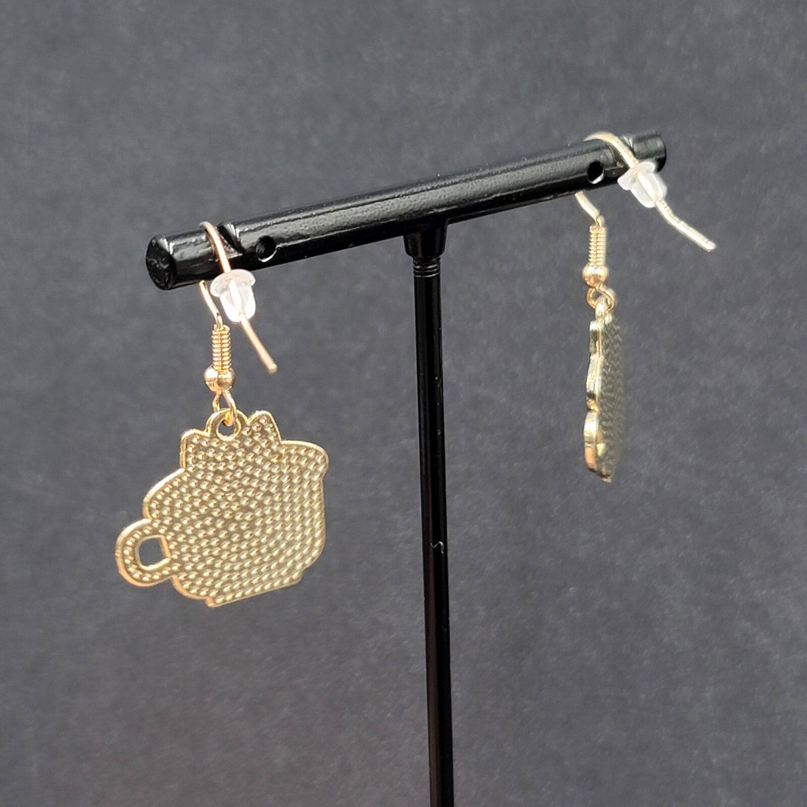 Pierced Earrings Gold tone Enamel Kitty Cat in Tea cup Dangle 3/4"