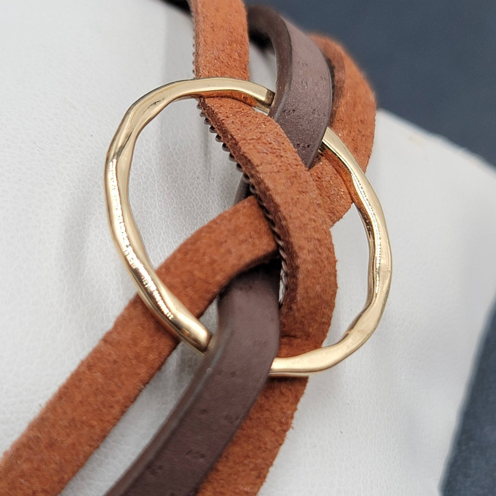 Leather Bracelet Gold tone Circle Magnet Closure Unsigned   7"