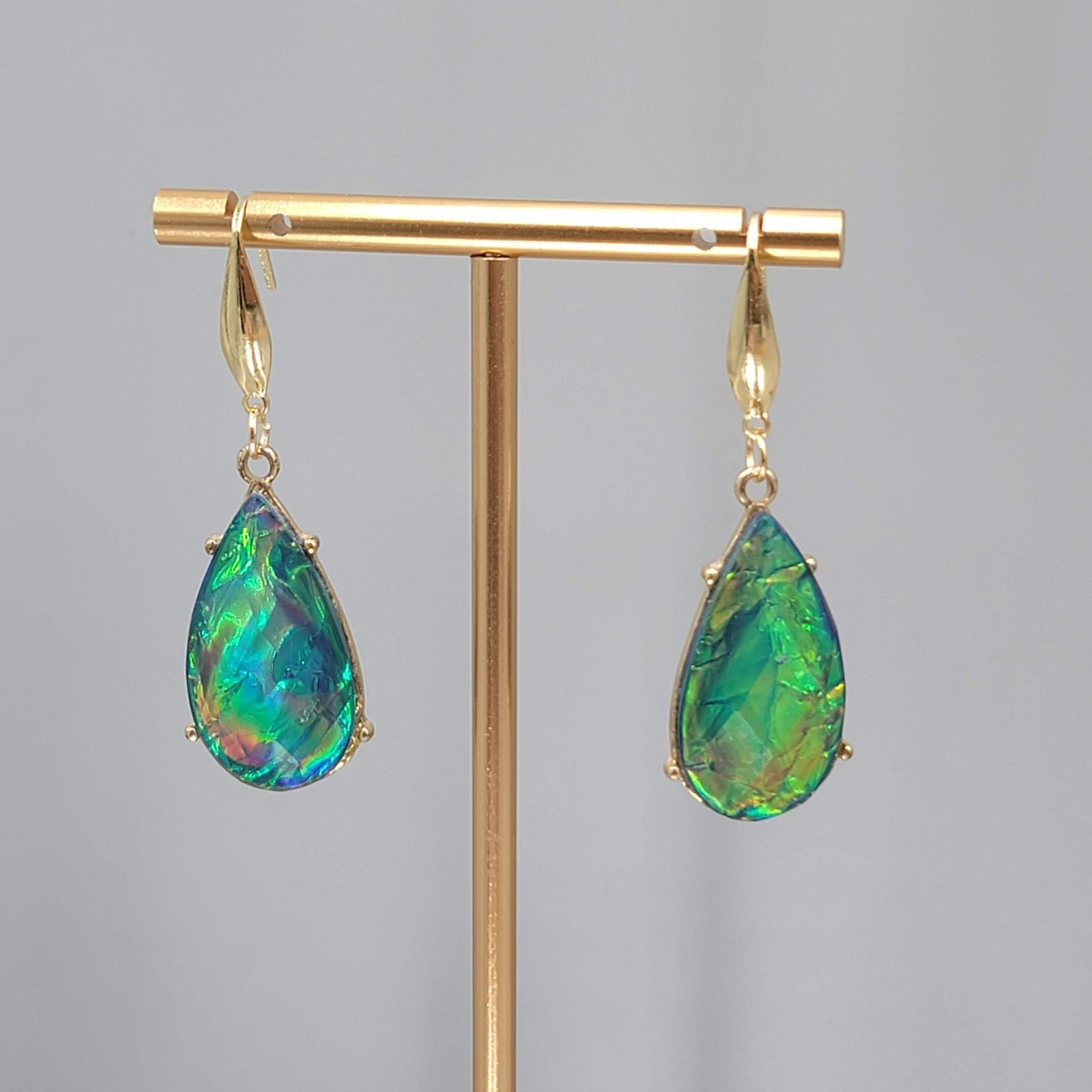 Multicolor Foil Teardrop Pierced Earrings Gold tone Dangle  1.25"