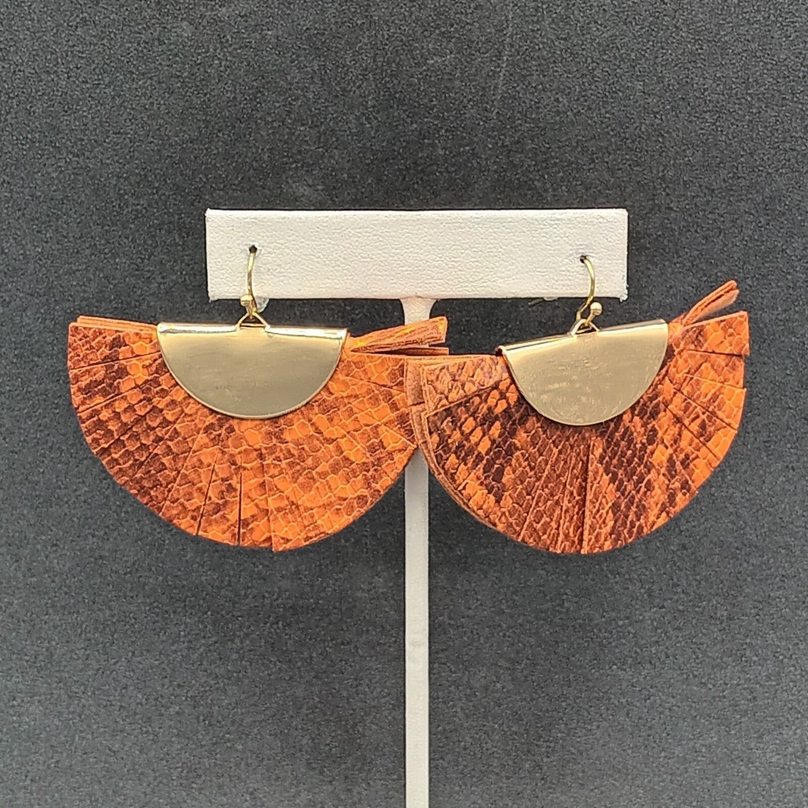 Pierced Earrings Orange Snake Skin Print Tassel Fan Gold tone Dangle 1.5"