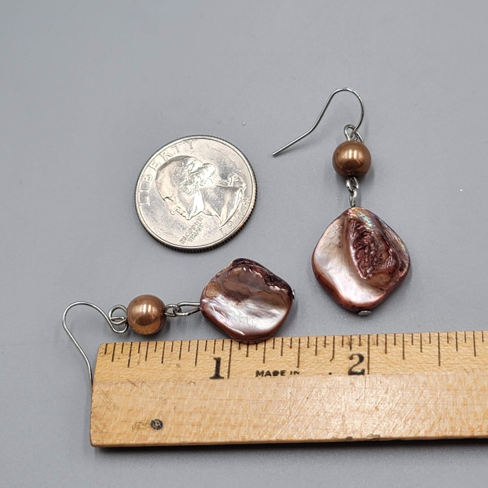 Purple Shell Pearl Bead Pierced Earrings Silver tone Dangle 1.5"