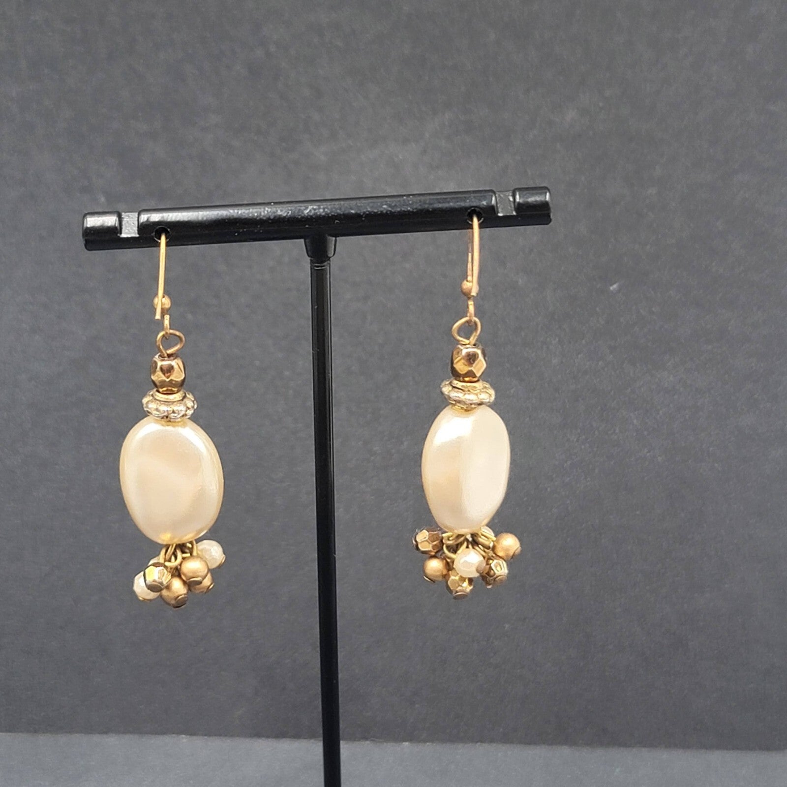 Pierced Earrings Copper tone Faux Pearl Beaded Dangle 1.5"