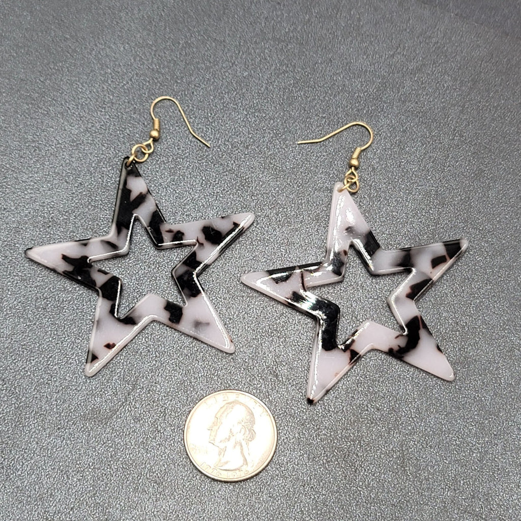 Pierced Earrings Gray Black Resin Large Open Star Dangle 2.5"
