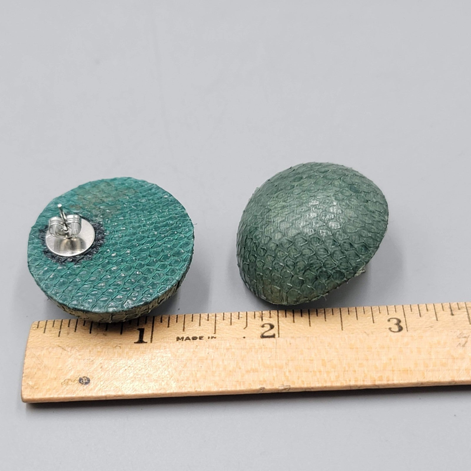 Vintage Green Faux Snake Skin Pierced Earrings Large Dome Statement 1.25 in