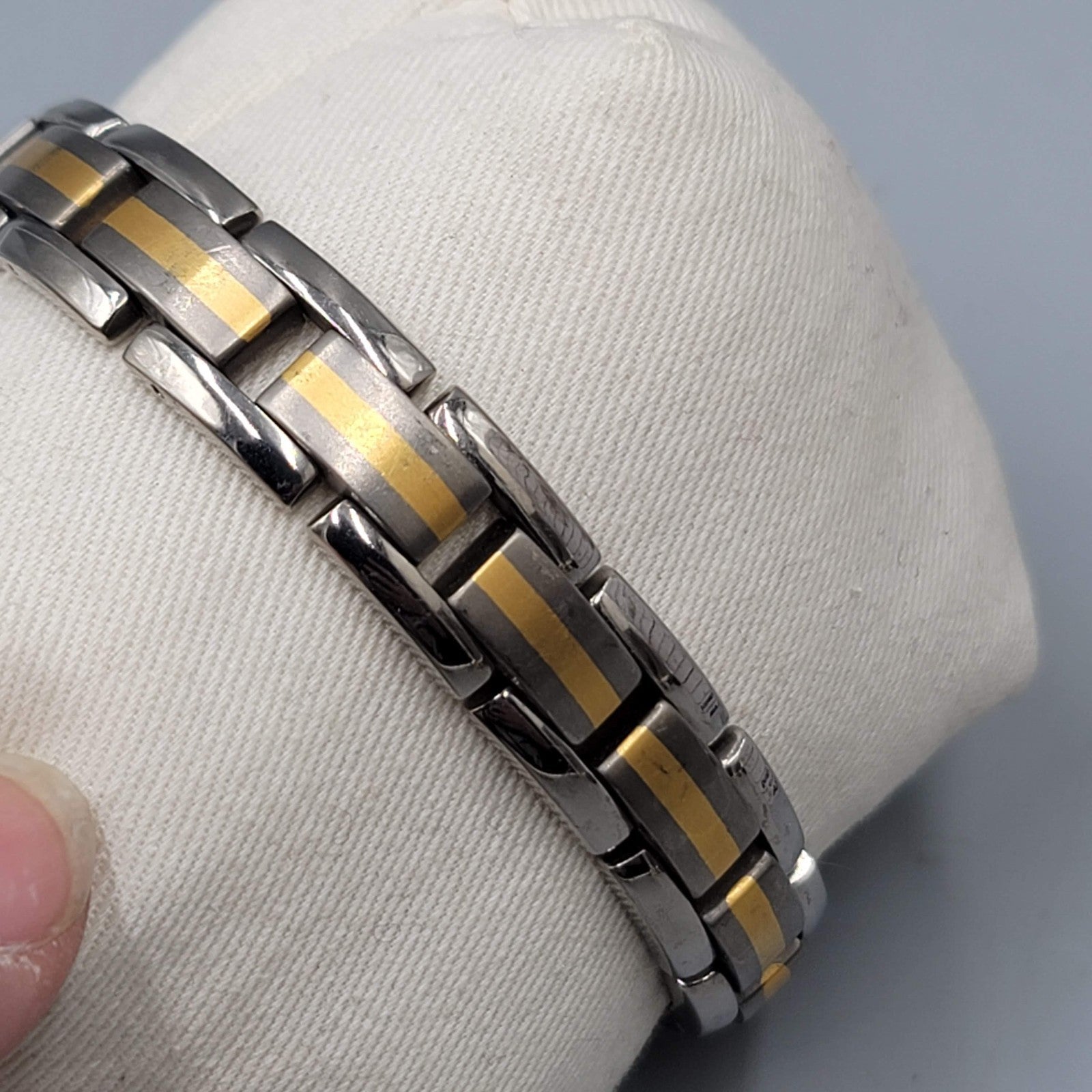 Mens Titanium Link Bracelet Two Toned Size 8.5