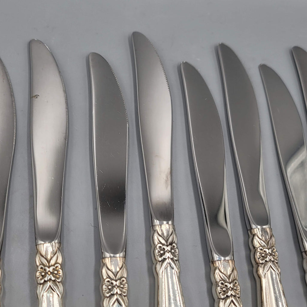1847 Rogers Bros International Silver Plate Garland Lot of 10 Dinner Knives