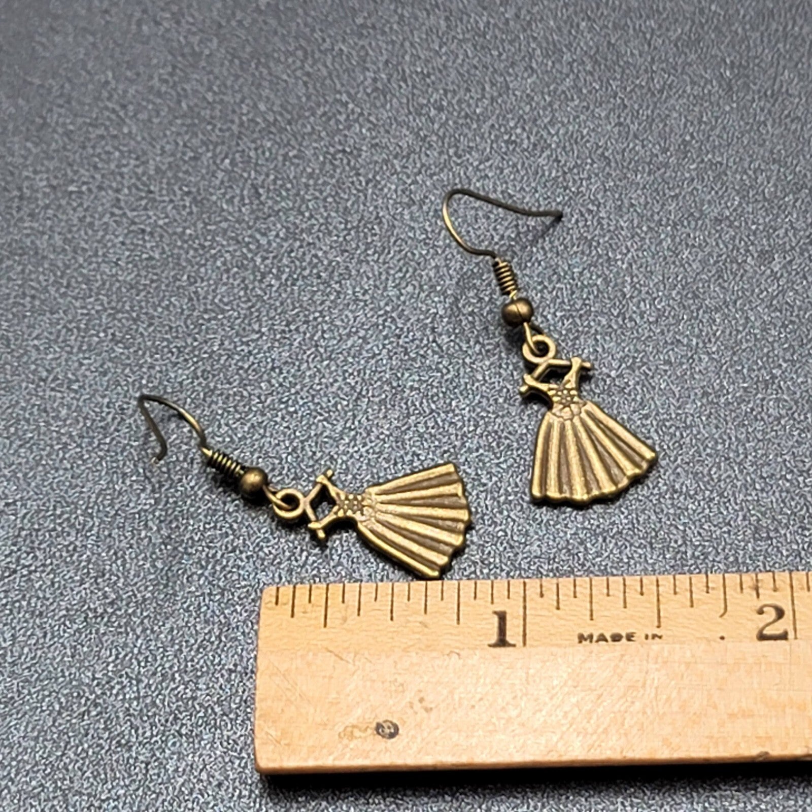 Dress Pierced Earrings Bronze tone Dangle 3/4"