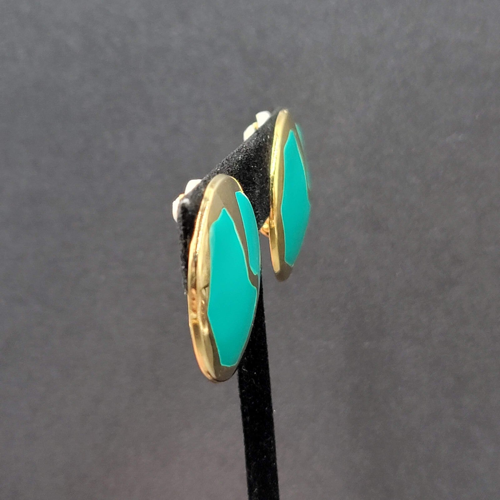 Vintage Clip on Earrings Gold tone Green Enamel Round 1 1/8"